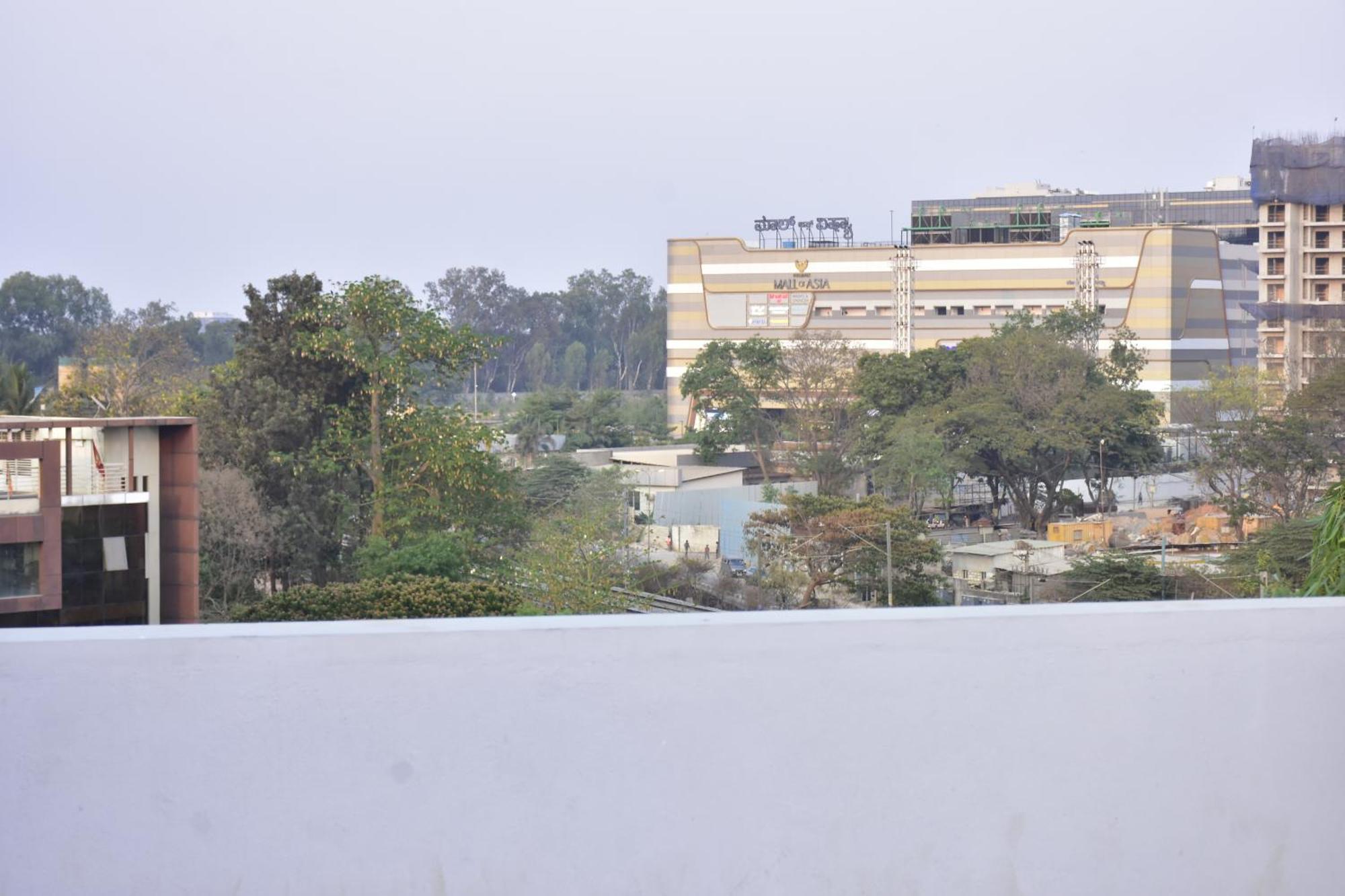 Hotel Sunroof Suites Bangalore Exterior photo